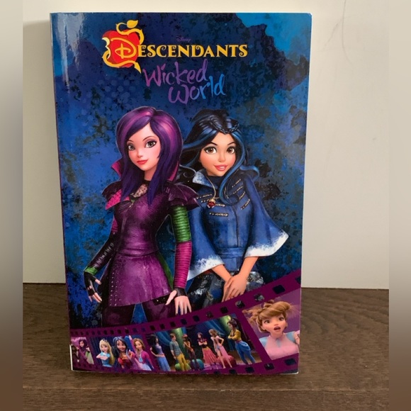 Descendants book “Wicked World” - Picture 2 of 3